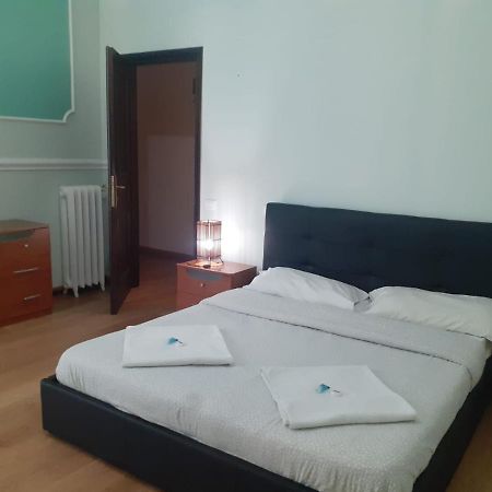 Auberge de jeunesse R.T. House'S à Rome Extérieur photo