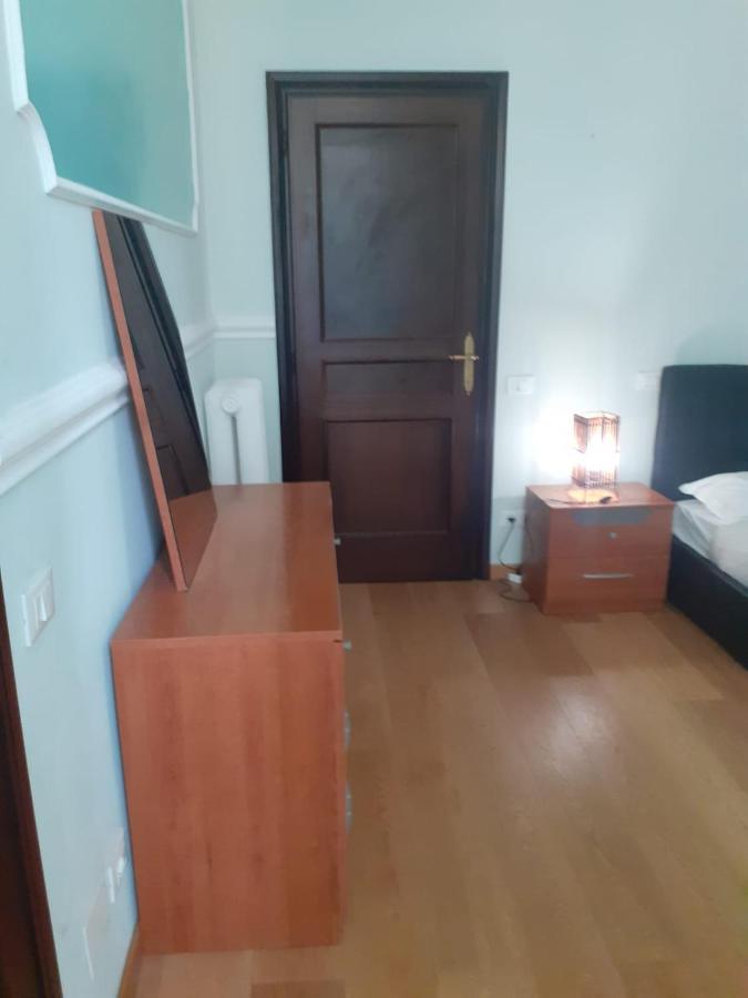 Auberge de jeunesse R.T. House'S à Rome Extérieur photo
