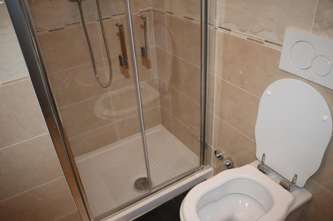 Auberge de jeunesse R.T. House'S à Rome Extérieur photo
